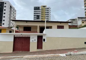 Foto 1 de Casa com 3 Quartos à venda, 215m² em Candelária, Natal