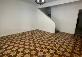 Foto 1 de Sobrado com 2 Quartos para alugar, 120m² em Santa Paula, São Caetano do Sul