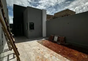 Foto 1 de Casa com 2 Quartos à venda, 100m² em Independência, Montes Claros