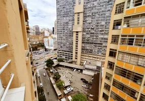 Foto 1 de Kitnet com 1 Quarto à venda, 32m² em Centro, São Paulo