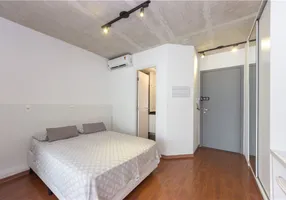 Foto 1 de Kitnet com 1 Quarto à venda, 30m² em Bom Retiro, São Paulo