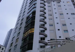 Foto 1 de Apartamento com 4 Quartos à venda, 296m² em Água Verde, Curitiba