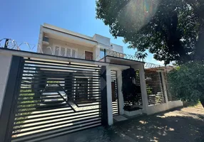 Foto 1 de Casa com 3 Quartos à venda, 184m² em Camaquã, Porto Alegre