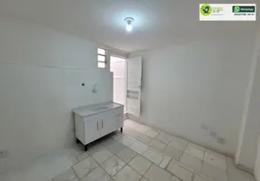 Foto 1 de Casa com 2 Quartos para alugar, 30m² em Bela Vista, São Paulo