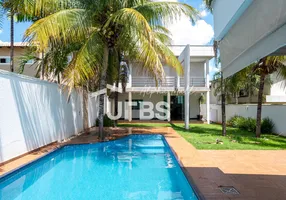 Foto 1 de Casa de Condomínio com 3 Quartos à venda, 337m² em Loteamento Portal do Sol I, Goiânia