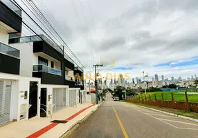 Foto 1 de Sobrado com 3 Quartos para alugar, 140m² em Nacoes, Balneário Camboriú