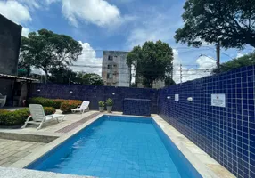 Foto 1 de Apartamento com 3 Quartos à venda, 65m² em Encruzilhada, Recife