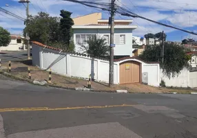 Foto 1 de Sobrado com 5 Quartos à venda, 280m² em Jardim Quarto Centenário, Campinas