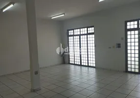 Foto 1 de Ponto Comercial para alugar, 50m² em Saraiva, Uberlândia