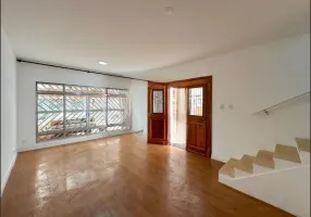 Foto 1 de Casa com 3 Quartos para alugar, 250m² em Cidade Monções, São Paulo