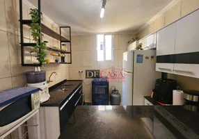 Foto 1 de Apartamento com 2 Quartos à venda, 49m² em Conjunto Residencial José Bonifácio, São Paulo