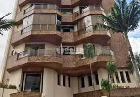 Foto 1 de Apartamento com 5 Quartos para alugar, 270m² em Osvaldo Rezende, Uberlândia