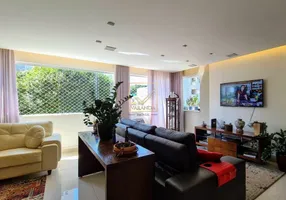 Foto 1 de Apartamento com 3 Quartos à venda, 246m² em Santo Antônio, Belo Horizonte