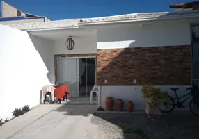 Foto 1 de Casa com 3 Quartos à venda, 82m² em Residencial Camping do Bosque, Rio das Ostras