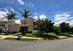 Foto 1 de Casa com 5 Quartos à venda, 469m² em Alphaville Araguaia, Goiânia