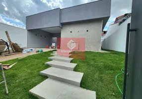 Foto 1 de Casa com 3 Quartos à venda, 432m² em Cidade Jardim, Uberlândia