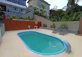 Foto 1 de Casa com 4 Quartos à venda, 207m² em Itaipu, Niterói