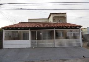Foto 1 de Casa com 5 Quartos à venda, 275m² em Setor Leste, Brasília
