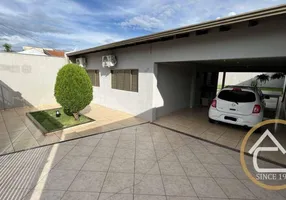 Foto 1 de Casa com 2 Quartos à venda, 116m² em Residencial Professora Marieta, Londrina