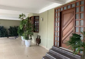 Foto 1 de Casa com 3 Quartos à venda, 350m² em Jardim América, Goiânia