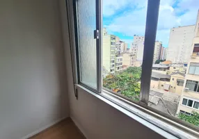 Foto 1 de Kitnet com 1 Quarto à venda, 33m² em Copacabana, Rio de Janeiro
