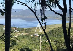 Foto 1 de Lote/Terreno à venda, 2010m² em Praia da Ferrugem, Garopaba