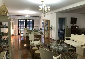 Foto 1 de Casa com 5 Quartos para alugar, 650m² em Jardim Leonor Mendes de Barros, São Paulo