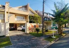 Foto 1 de Sobrado com 3 Quartos à venda, 222m² em Tarumã, Curitiba