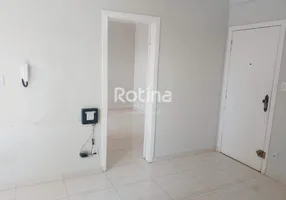 Foto 1 de Apartamento com 1 Quarto à venda, 40m² em Umuarama, Uberlândia