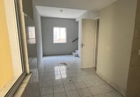 Foto 1 de Casa de Condomínio com 2 Quartos à venda, 74m² em Siqueira, Fortaleza