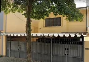 Foto 1 de Sobrado com 3 Quartos para alugar, 251m² em Vila Cordeiro, São Paulo
