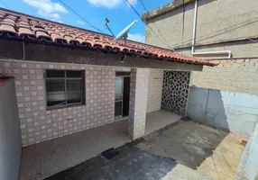 Foto 1 de Casa com 2 Quartos para alugar, 100m² em Glória, Belo Horizonte