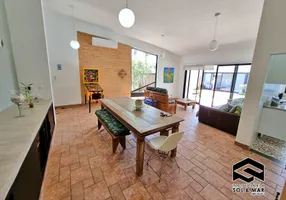 Foto 1 de Casa com 4 Quartos para venda ou aluguel, 153m² em Balneário Praia do Pernambuco, Guarujá