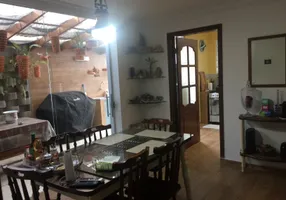 Foto 1 de Casa com 4 Quartos à venda, 240m² em Indianópolis, São Paulo