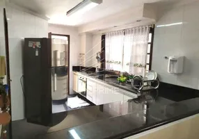 Foto 1 de Sobrado com 4 Quartos para alugar, 180m² em Conjunto Residencial Butantã, São Paulo