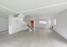 Foto 1 de Casa de Condomínio com 4 Quartos para alugar, 300m² em Pedra Redonda, Porto Alegre