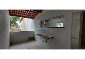 Foto 1 de Casa com 2 Quartos à venda, 200m² em Santa Rita, Teixeira de Freitas