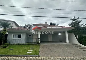 Foto 1 de Casa de Condomínio com 3 Quartos à venda, 220m² em Estados, Balneário Camboriú