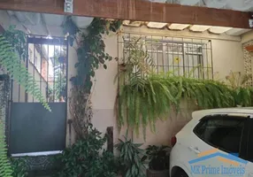 Foto 1 de Sobrado com 3 Quartos à venda, 200m² em Parque Taipas, São Paulo