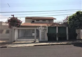 Foto 1 de Sobrado com 3 Quartos à venda, 266m² em Vila Harmonia, Araraquara