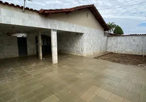 Foto 1 de Casa com 4 Quartos à venda, 247m² em Jardim América, Goiânia