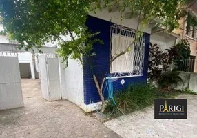 Foto 1 de Casa com 3 Quartos para alugar, 68m² em Azenha, Porto Alegre