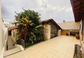 Foto 1 de Casa com 4 Quartos à venda, 300m² em Nova Granada, Belo Horizonte