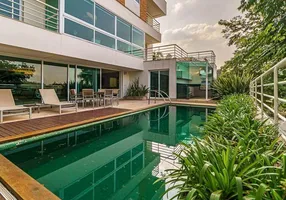 Foto 1 de Casa com 4 Quartos à venda, 647m² em Panamby, São Paulo