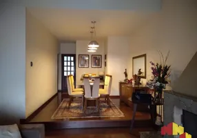 Foto 1 de Casa com 3 Quartos à venda, 300m² em Água Rasa, São Paulo