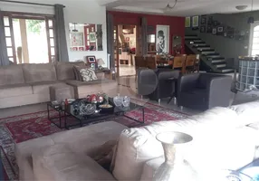 Foto 1 de Casa com 3 Quartos à venda, 300m² em Jardim Imperial Hills III, Arujá