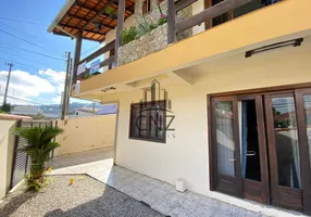 Foto 1 de Casa com 5 Quartos à venda, 250m² em Santa Terezinha, Brusque