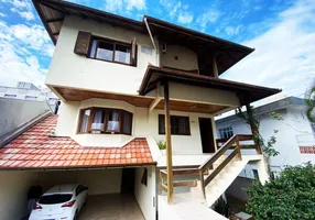 Foto 1 de Casa com 4 Quartos à venda, 318m² em Trindade, Florianópolis