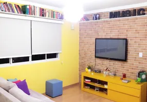 Foto 1 de Apartamento com 2 Quartos à venda, 52m² em Vila Carmosina, São Paulo