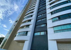 Foto 1 de Apartamento com 5 Quartos à venda, 204m² em Torre, Recife